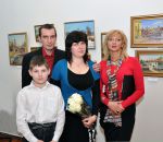 (зліва направо) онук, зять, донька Миколи Дороднова, Тетяна Іщенко